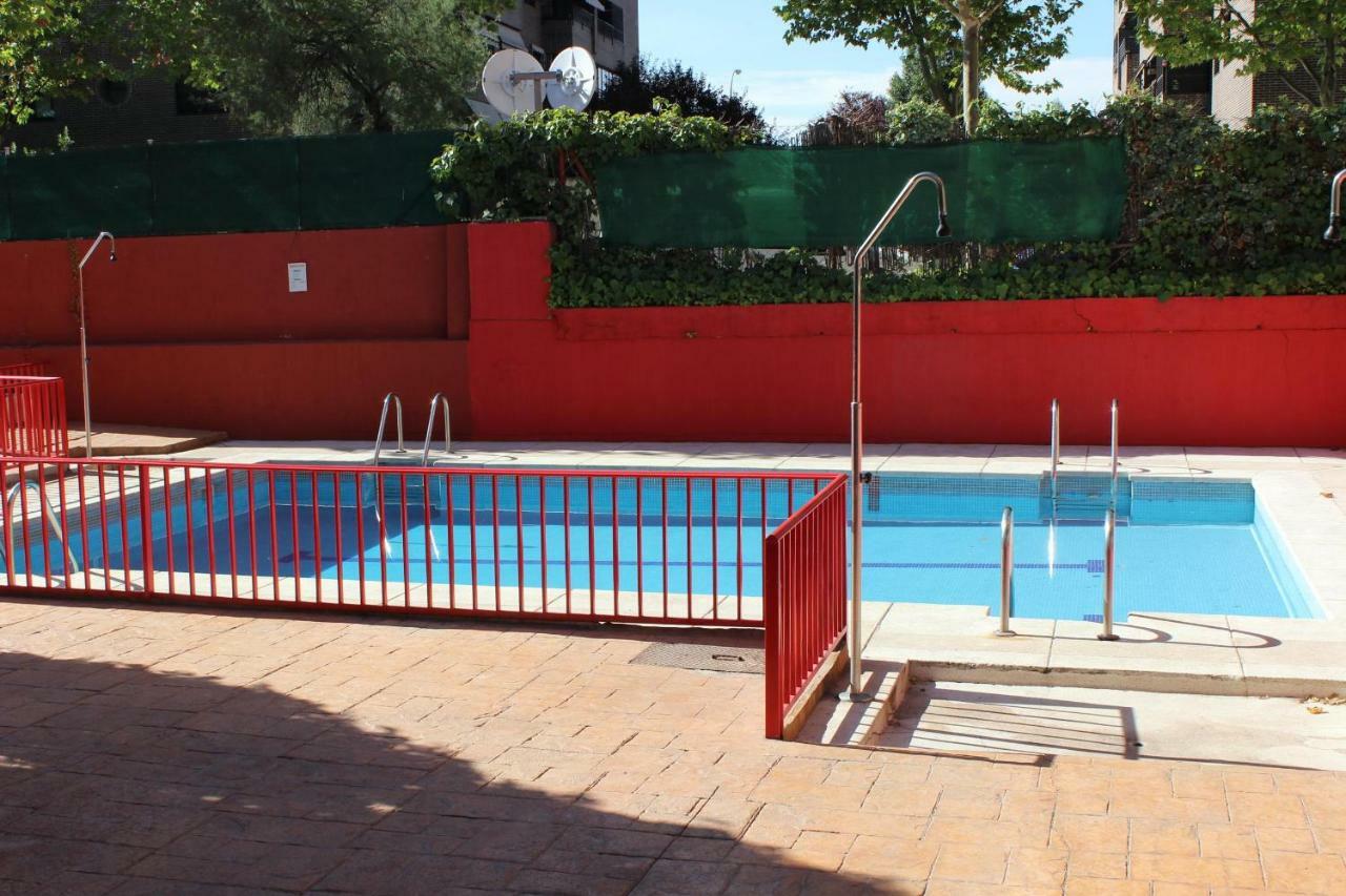 Apartament Vivienda Familiar Con Jardin Junto A Ifema Madryt Zewnętrze zdjęcie