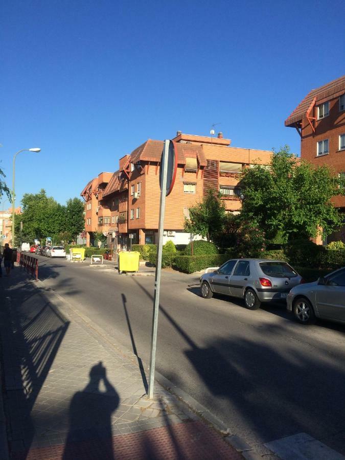 Apartament Vivienda Familiar Con Jardin Junto A Ifema Madryt Zewnętrze zdjęcie