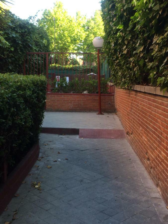 Apartament Vivienda Familiar Con Jardin Junto A Ifema Madryt Zewnętrze zdjęcie