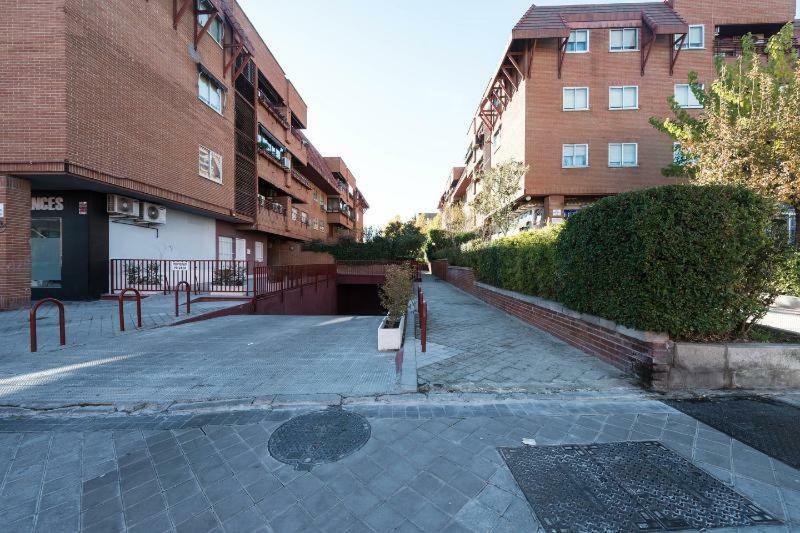 Apartament Vivienda Familiar Con Jardin Junto A Ifema Madryt Zewnętrze zdjęcie
