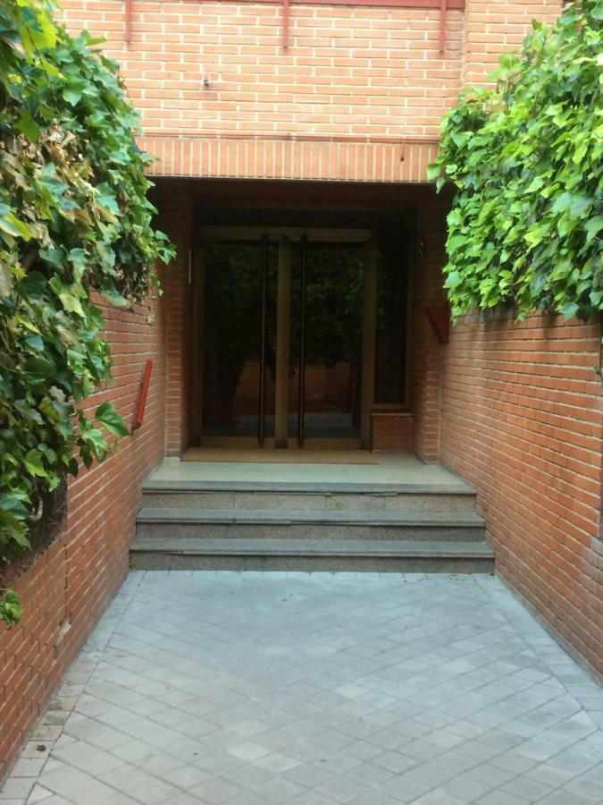 Apartament Vivienda Familiar Con Jardin Junto A Ifema Madryt Zewnętrze zdjęcie
